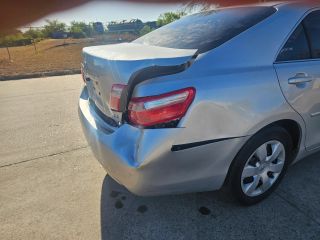 2009 Toyota Camry LE - Primary Damage Right Image